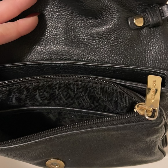 Michael Kors over the shoulder/satchel bag. - Picture 2 of 2